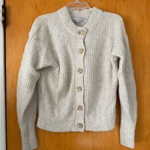 Everlane Alpaca/wool cardigan in light beige!